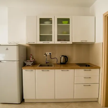 Apartment By The Sea Promajna, Makarska - 2605