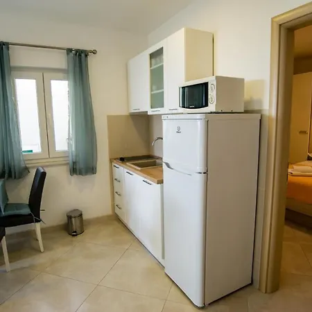 Apartment By The Sea Promajna, Makarska - 2605 Promajna