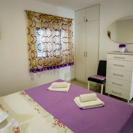 By The Sea Promajna, Makarska - 2605 Apartment *